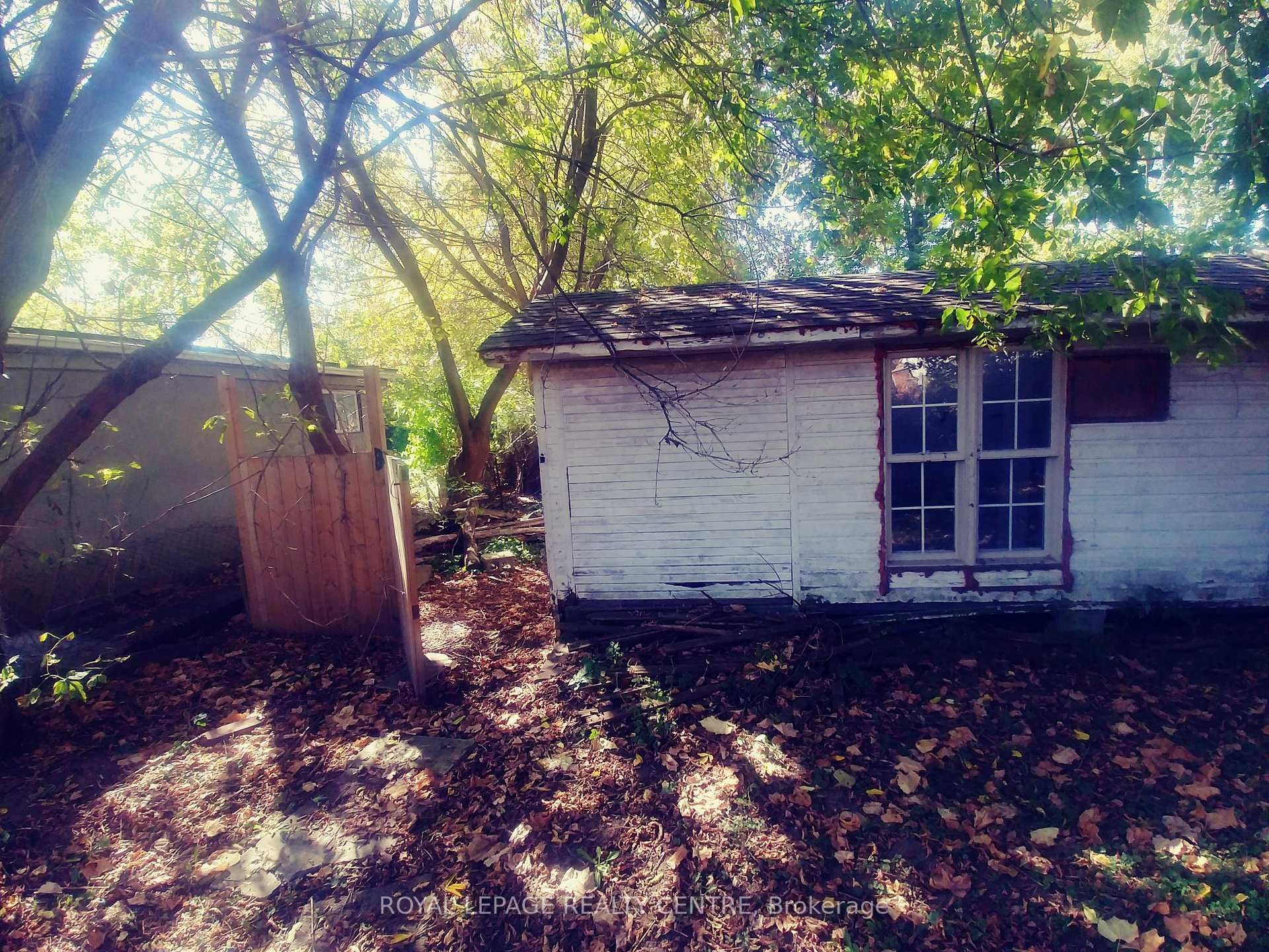 1534 Cawthra Road, Mississauga, ON