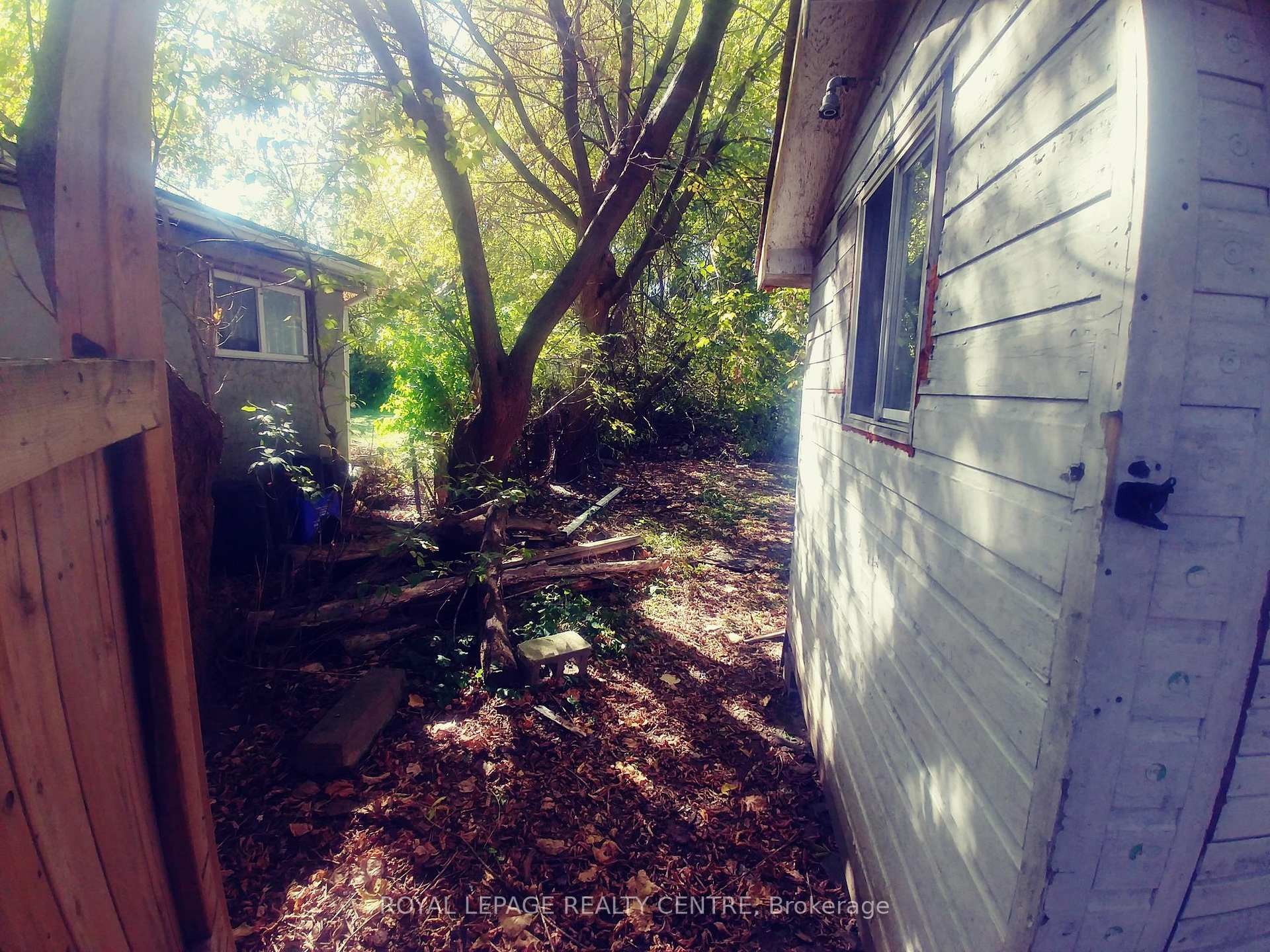 1534 Cawthra Road, Mississauga, ON