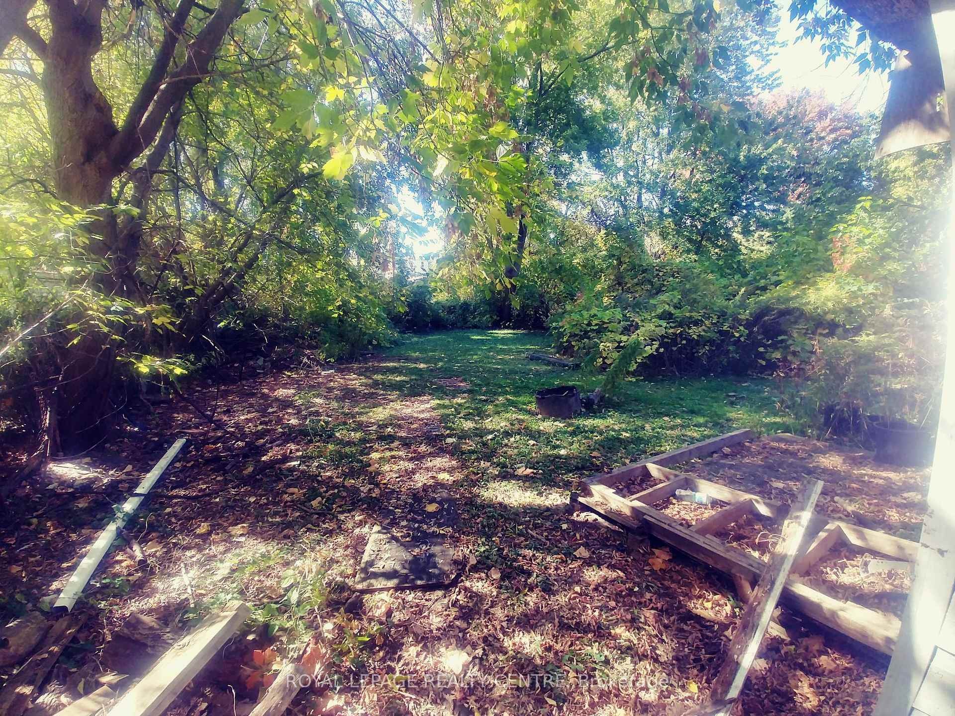 1534 Cawthra Road, Mississauga, ON