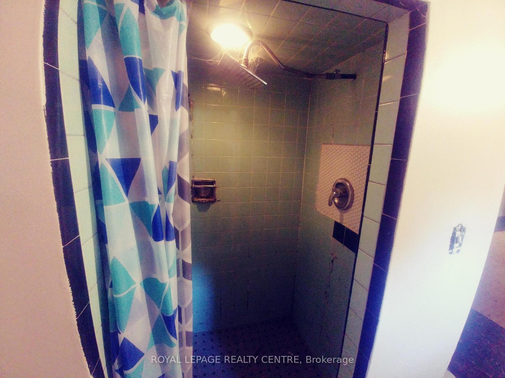 1534 Cawthra Road, Mississauga, ON - Indoor Photo Showing Bathroom