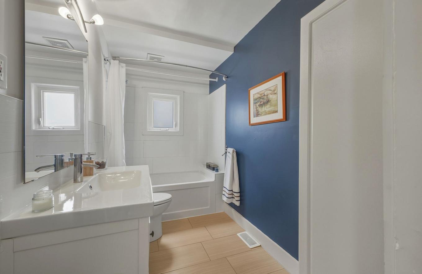 Salle de bains - 33 Rue Saratoga, Gatineau (Aylmer), QC - Indoor Photo Showing Bathroom