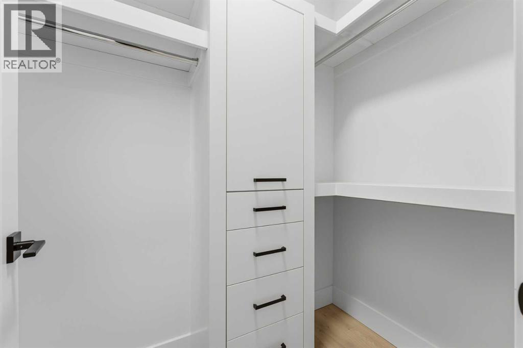 631 55 Avenue Sw, Calgary, AB - Indoor