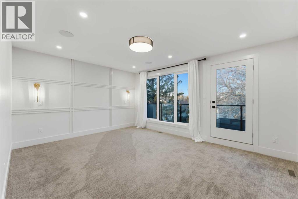 631 55 Avenue Sw, Calgary, AB - Indoor Photo Showing Other Room