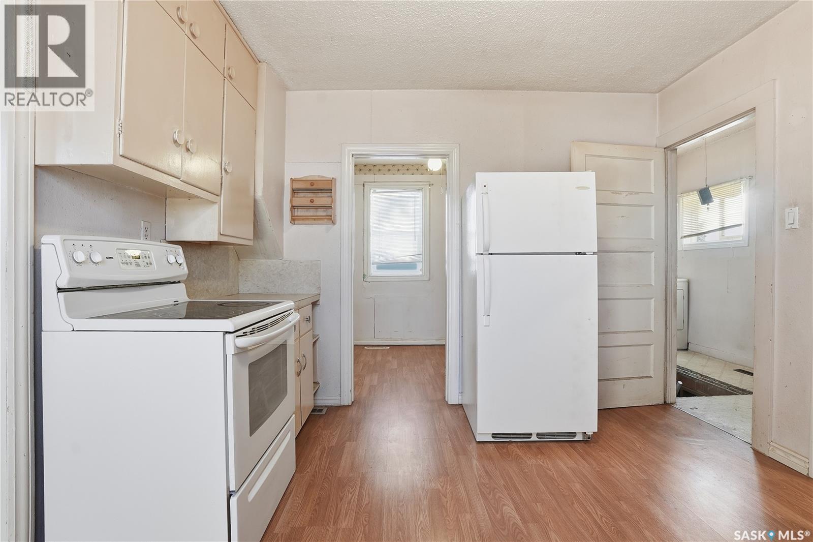308 1St Street E, Delisle, SK - Indoor Photo Showing Kitchen