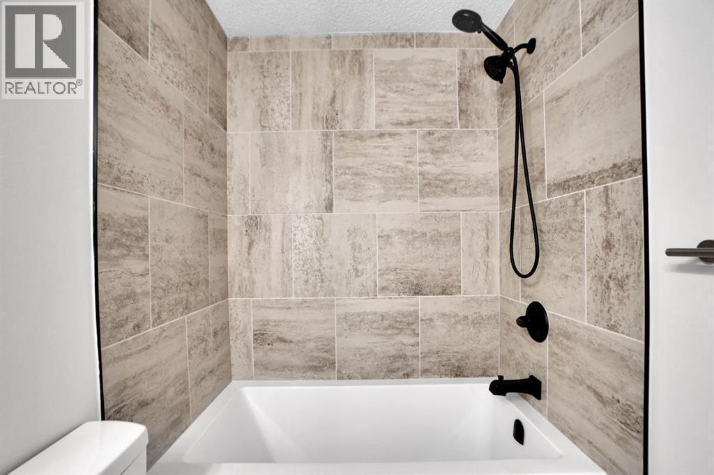 96 Covington Road Ne, Calgary, AB - Indoor Photo Showing Bathroom