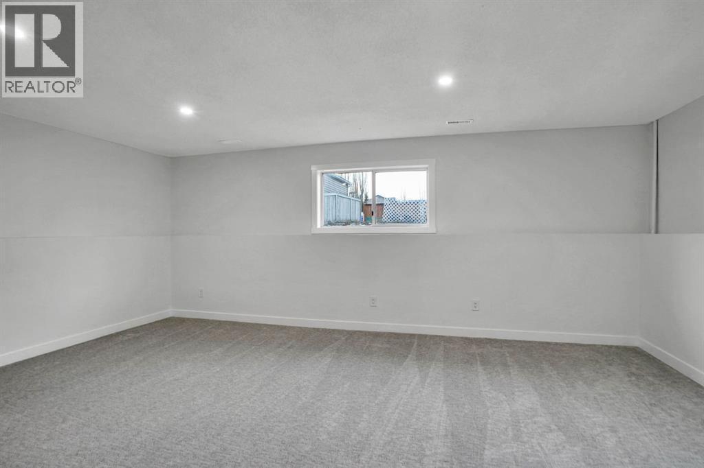 96 Covington Road Ne, Calgary, AB - Indoor Photo Showing Other Room