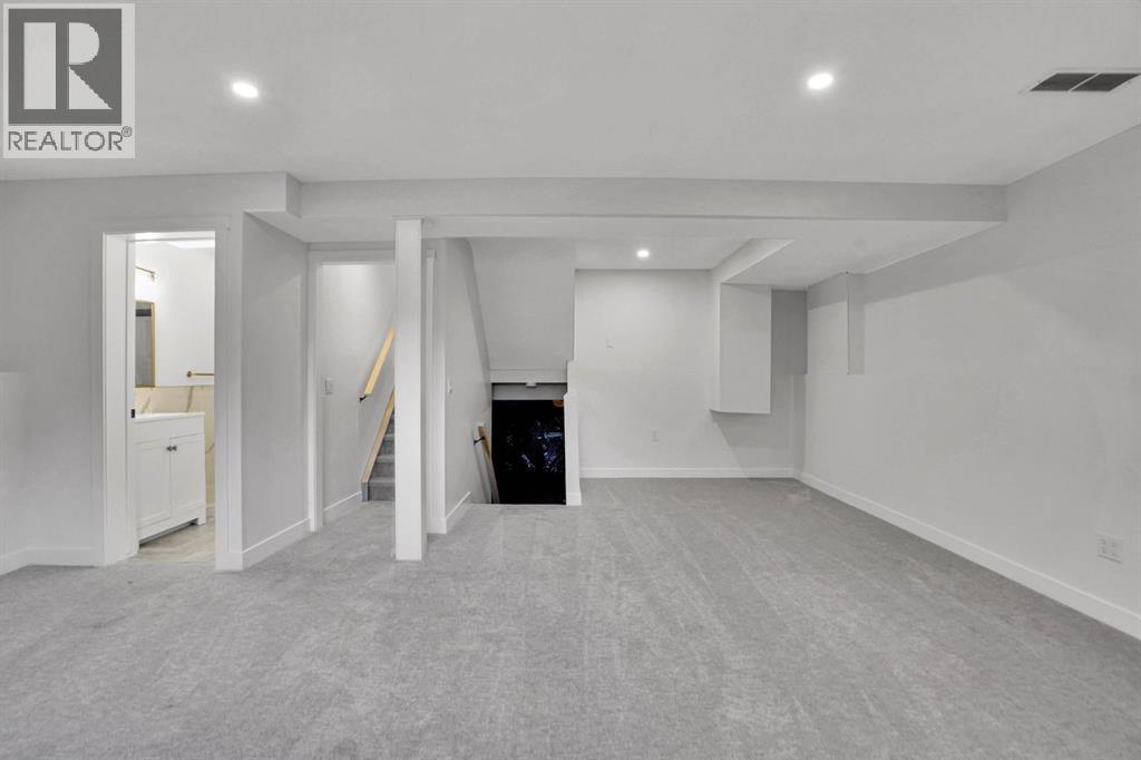 96 Covington Road Ne, Calgary, AB - Indoor