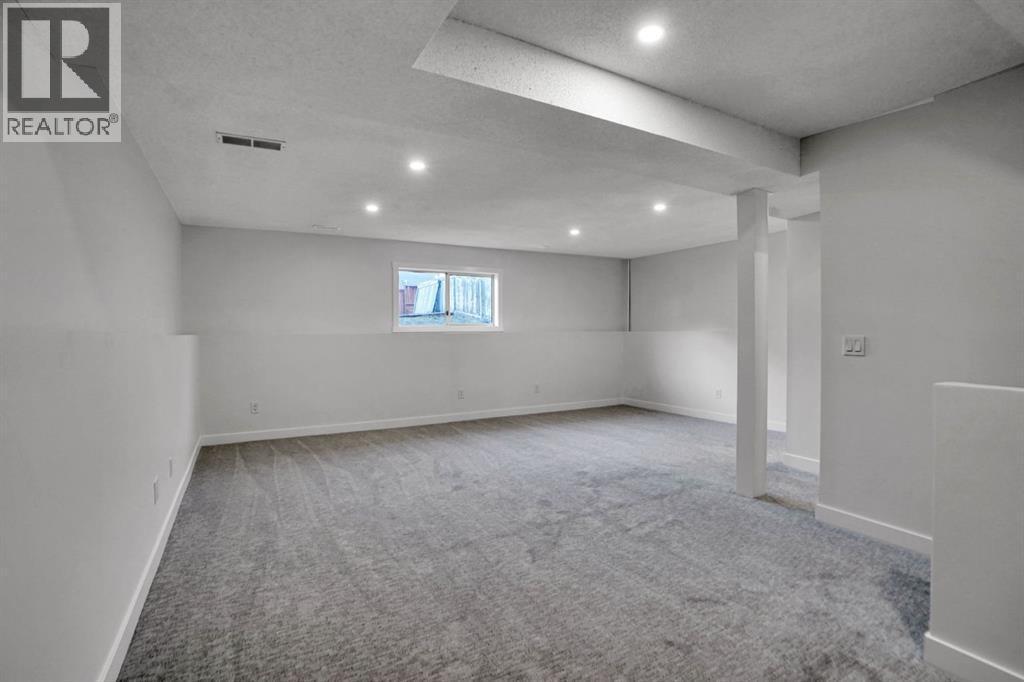 96 Covington Road Ne, Calgary, AB - Indoor