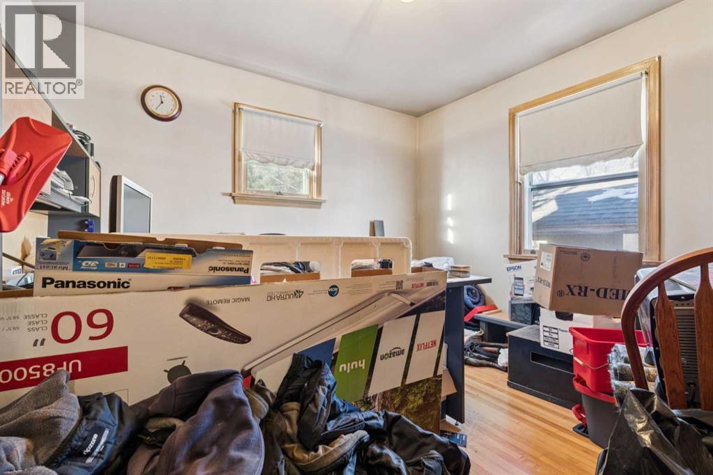 450 34 Avenue Nw, Calgary, AB - Indoor