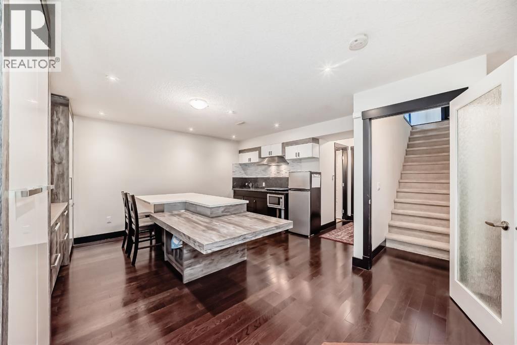 16 Skyview Shores Gardens Ne, Calgary, AB - Indoor Photo Showing Dining Room