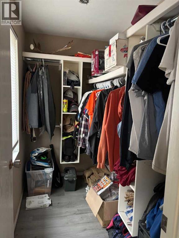 40 Bernard Way Nw, Calgary, AB - Indoor With Storage