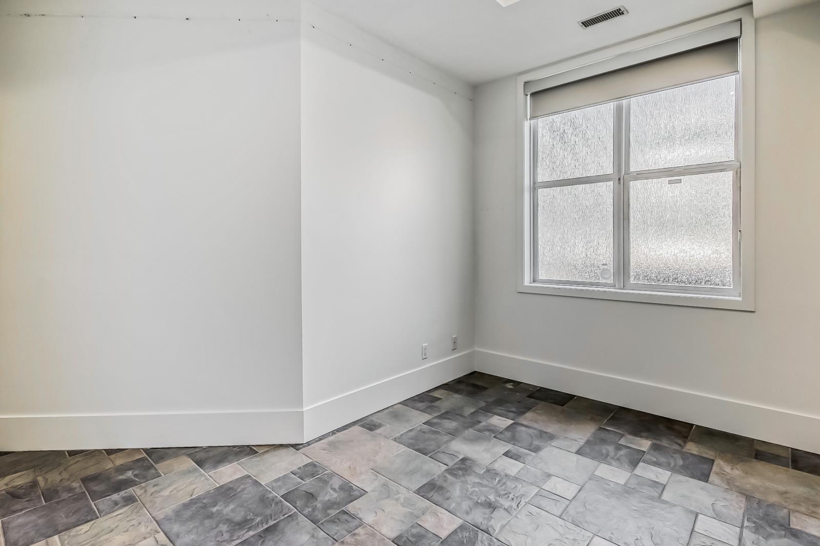 155 155, 10403 122 St Nw, Edmonton, AB