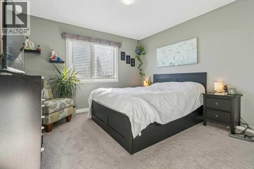 11 Somervale Drive Sw, Calgary, AB - Indoor Photo Showing Bedroom