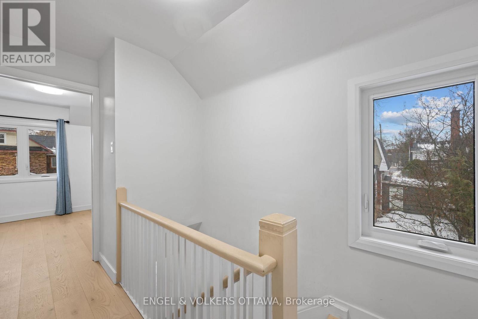 22 Harvard Avenue, Ottawa, ON - Indoor Photo Showing Other Room