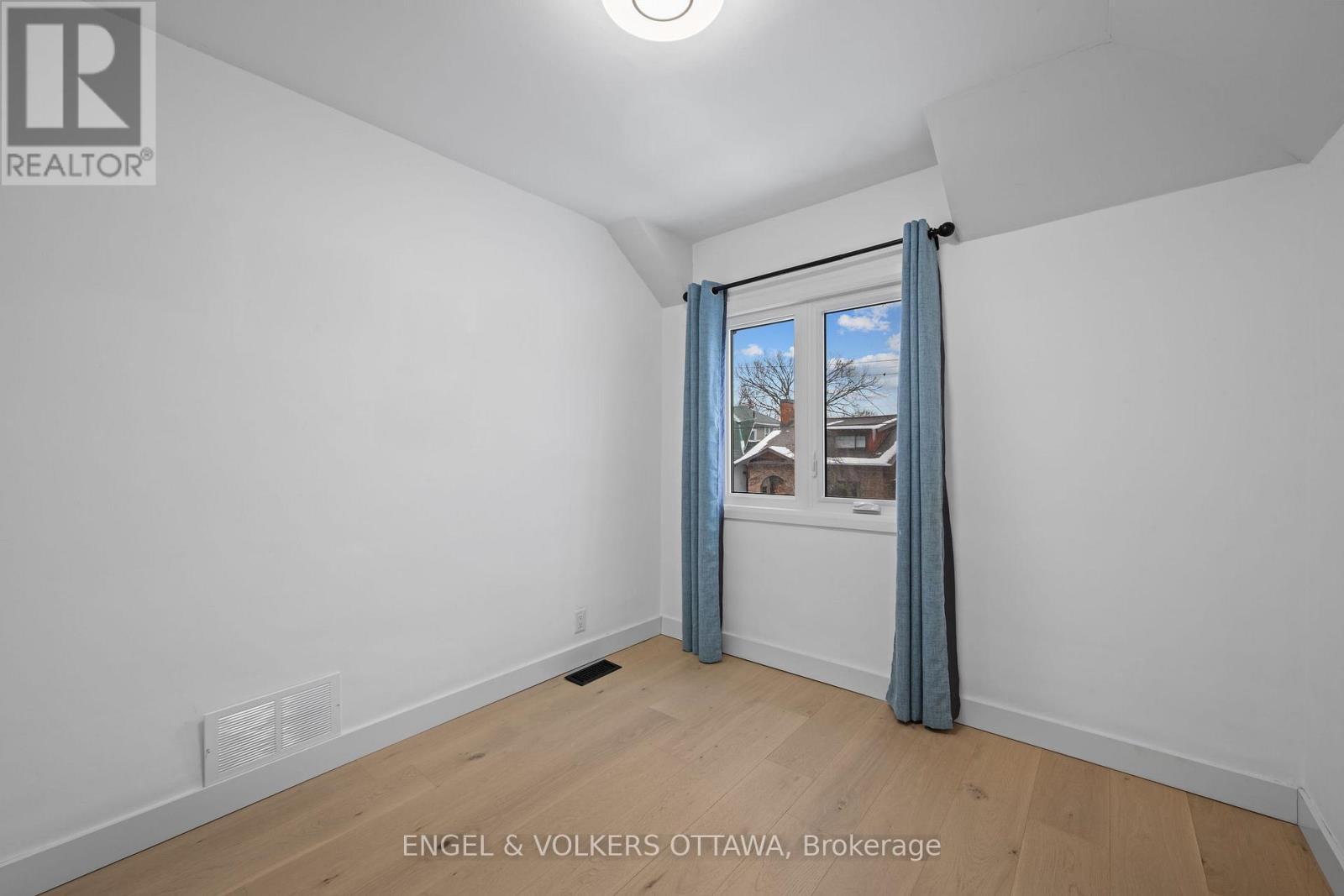 Third bedroom - 22 Harvard Avenue, Ottawa, ON - Indoor Photo Showing Other Room