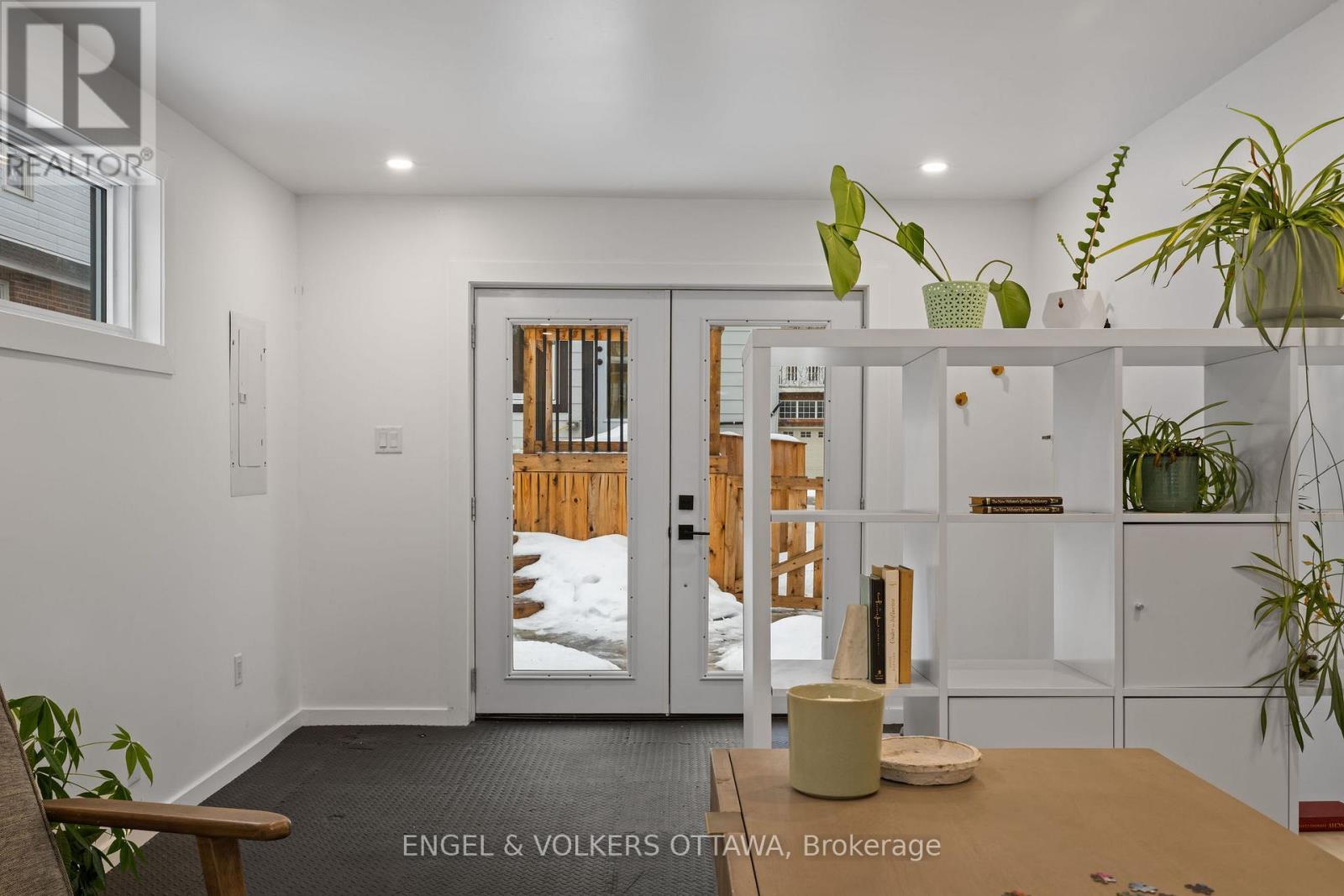 22 Harvard Avenue, Ottawa, ON - Indoor Photo Showing Other Room