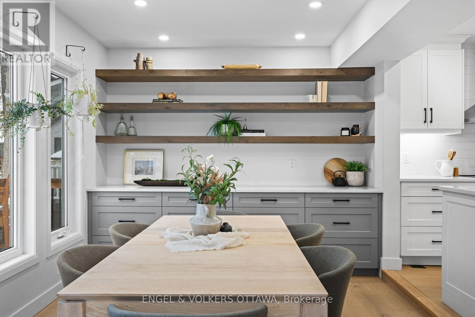 22 Harvard Avenue, Ottawa, ON - Indoor Photo Showing Other Room