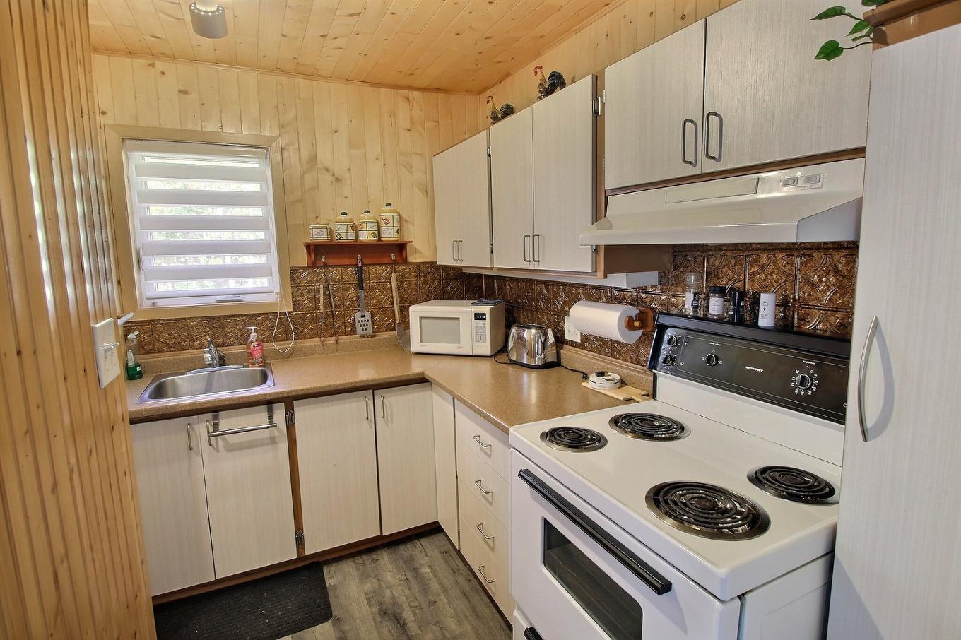 Cuisine - 1116 Ch. De La Baie-Solitaire, Rouyn-Noranda, QC - Indoor Photo Showing Kitchen