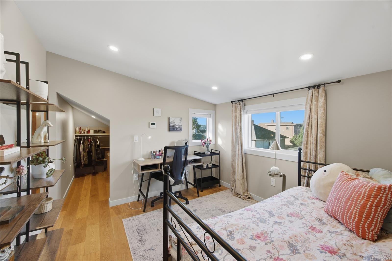 525 Sumas St, Victoria, BC