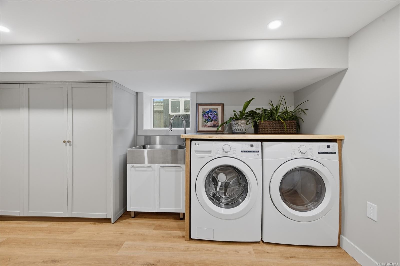 525 Sumas St, Victoria, BC