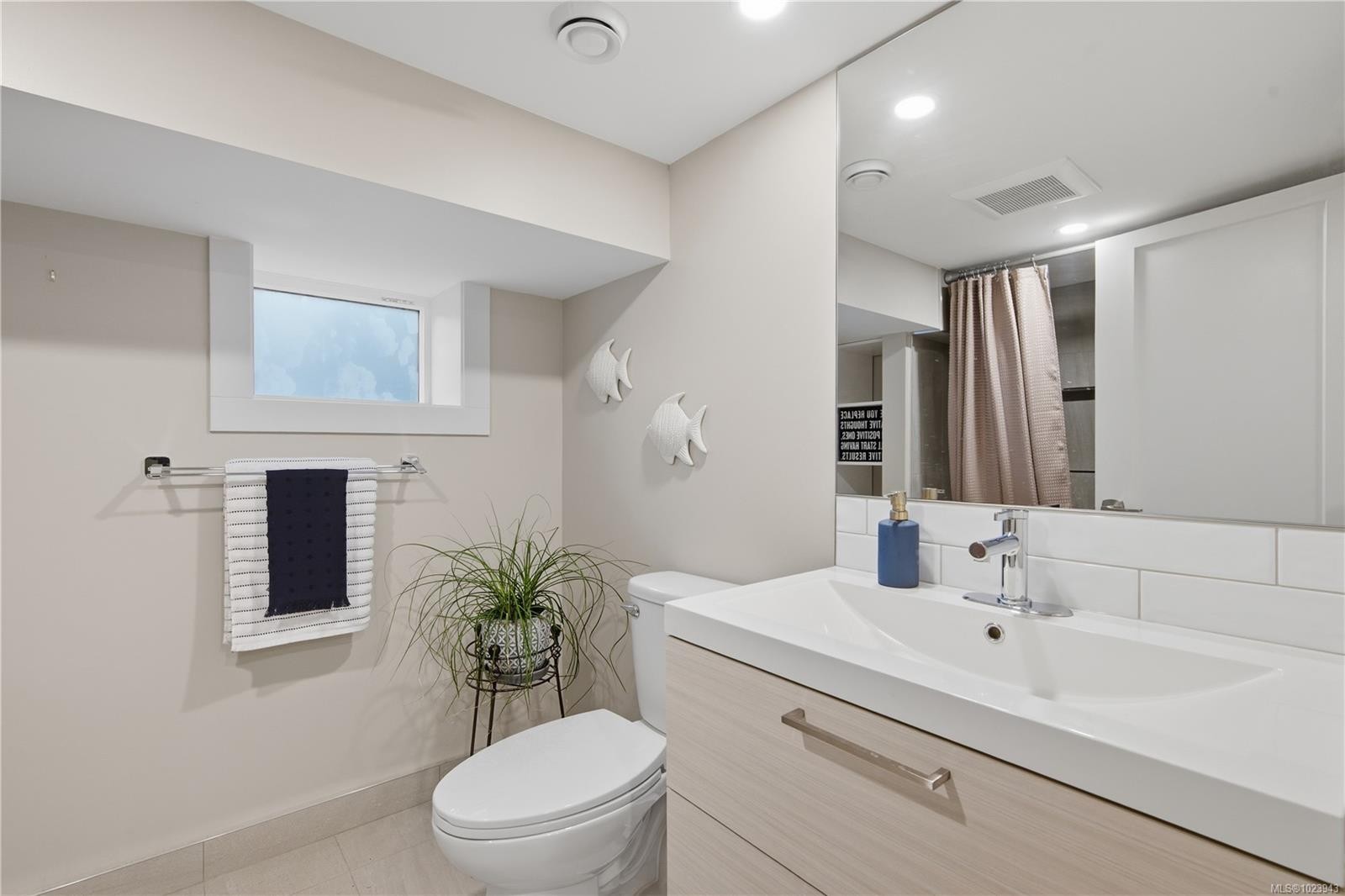 525 Sumas St, Victoria, BC