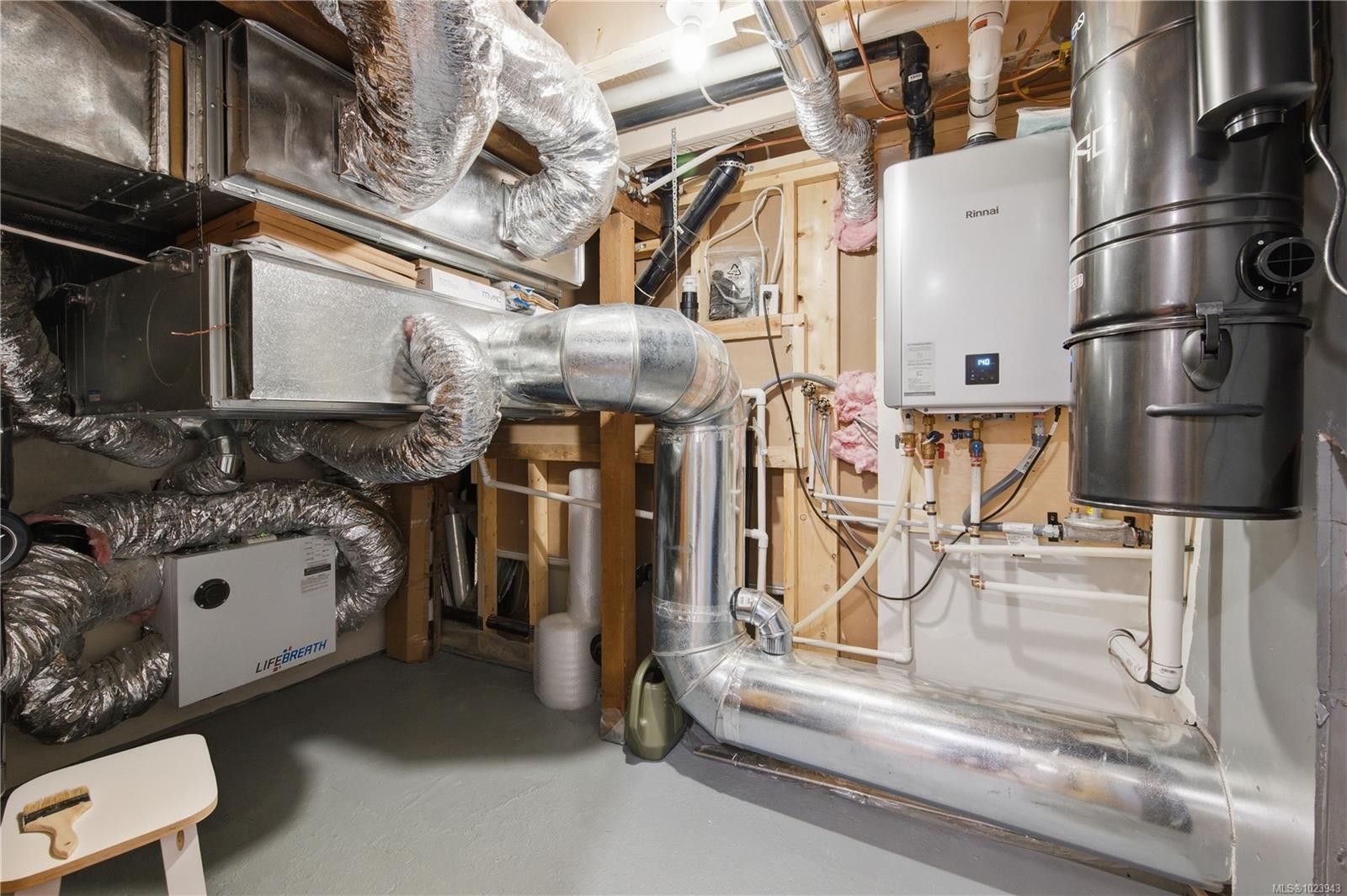 525 Sumas St, Victoria, BC