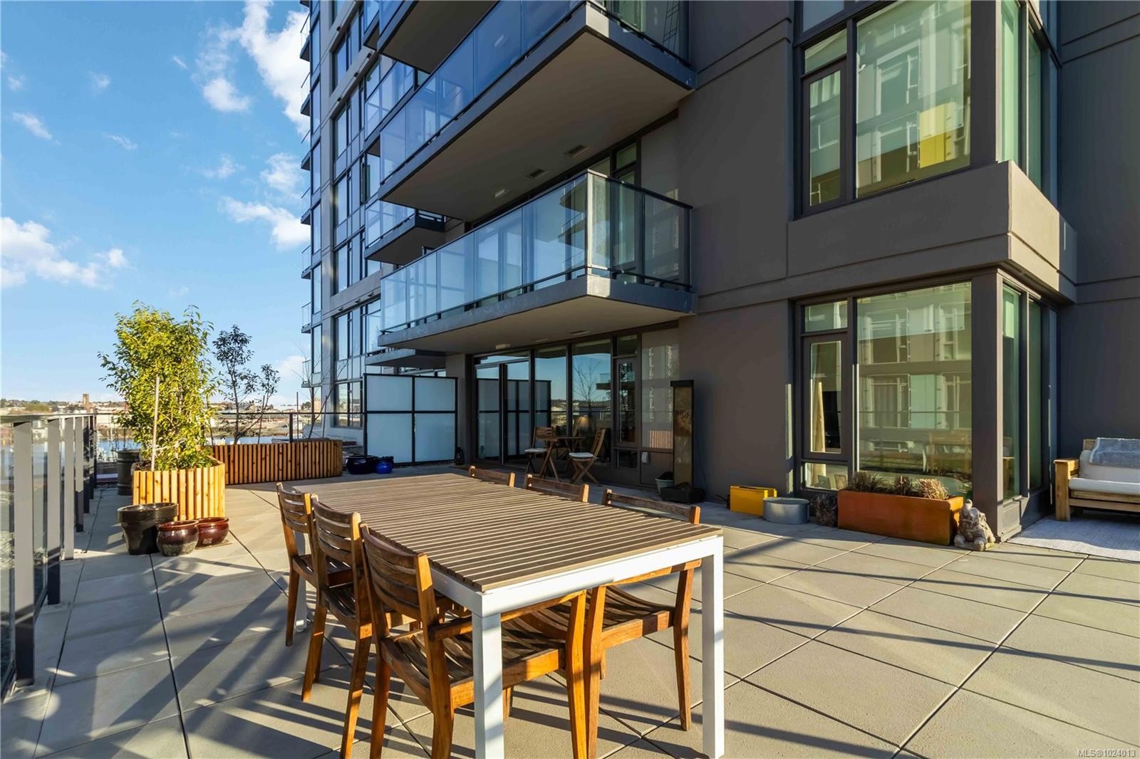 308-369 Tyee Rd, Victoria, BC - Outdoor With Exterior