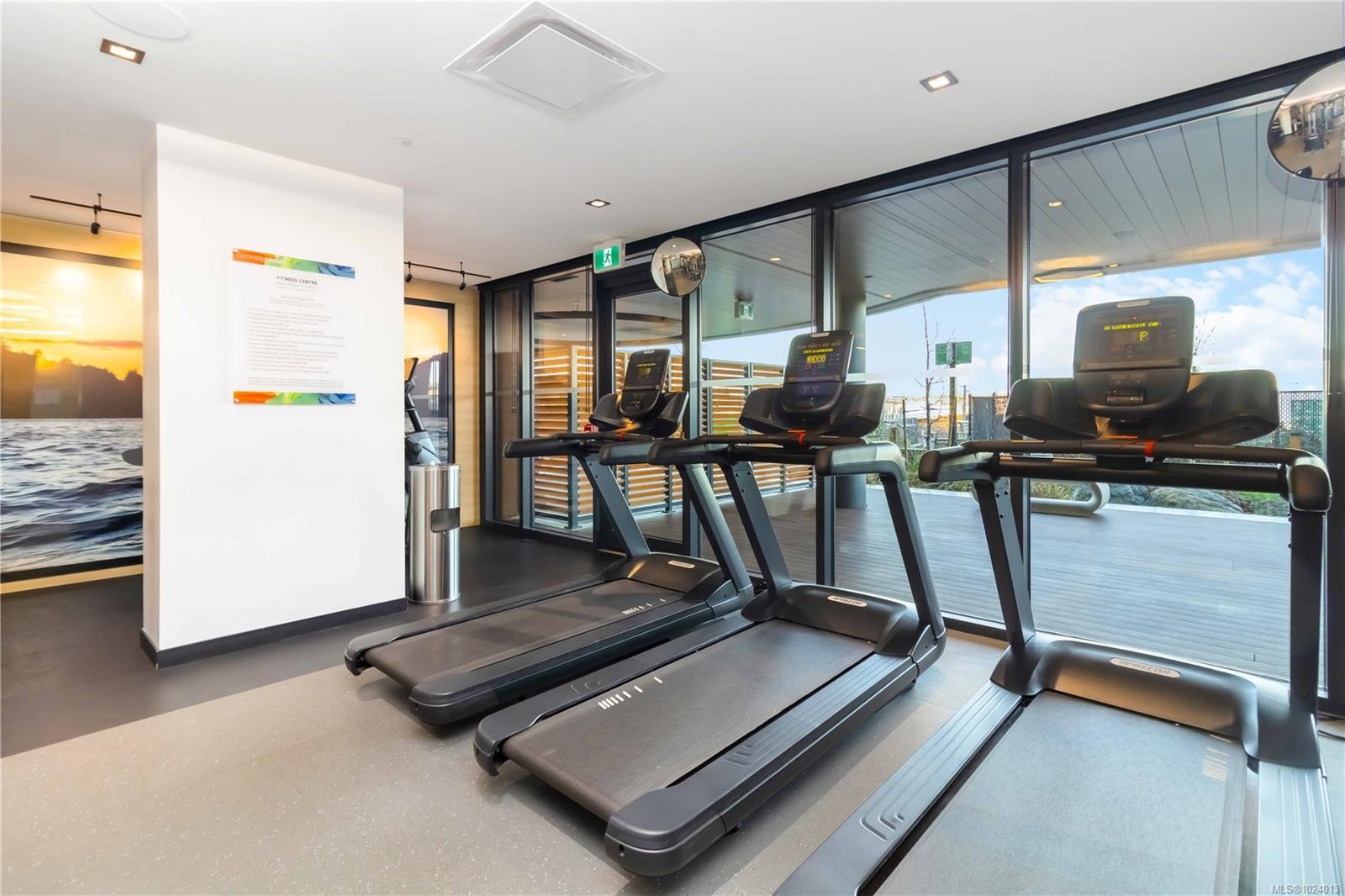 308-369 Tyee Rd, Victoria, BC - Indoor Photo Showing Gym Room