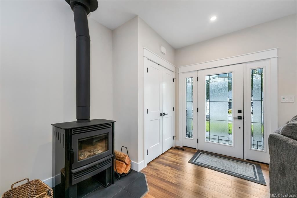 168 Edgewood Dr, Lake Cowichan, BC