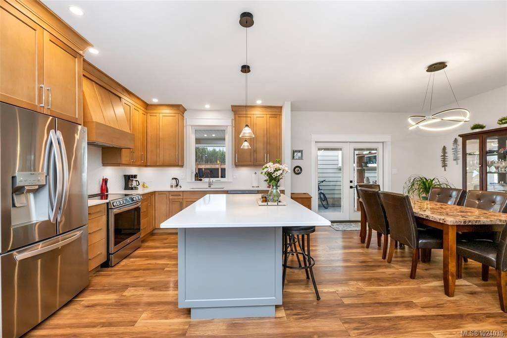 168 Edgewood Dr, Lake Cowichan, BC