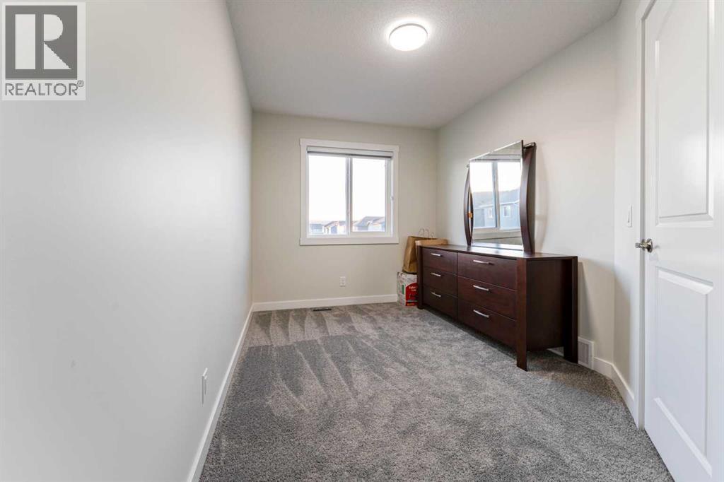 449 Chinook Winds View Sw, Airdrie, AB - Indoor Photo Showing Other Room