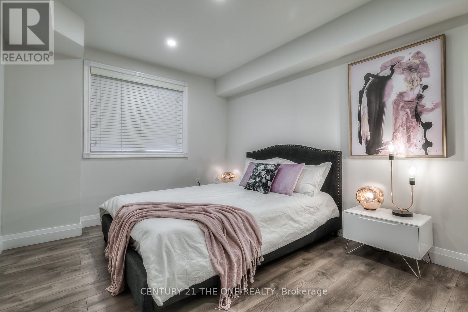 710 - 75 Weldrick Road E, Richmond Hill, ON - Indoor Photo Showing Bedroom