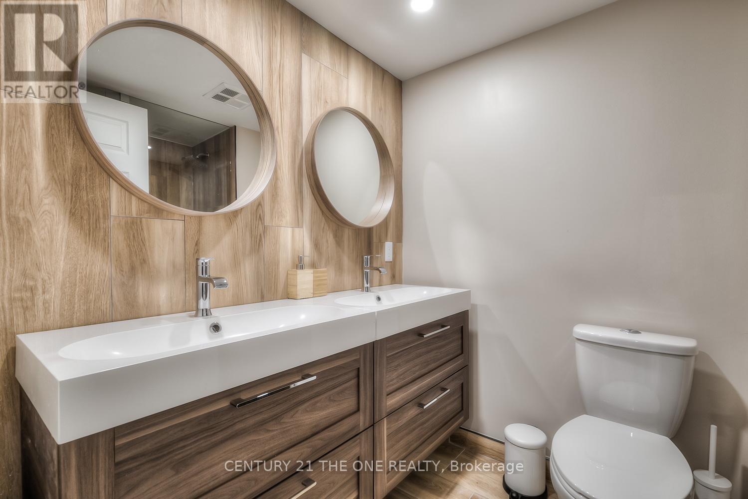 710 - 75 Weldrick Road E, Richmond Hill, ON - Indoor Photo Showing Bathroom