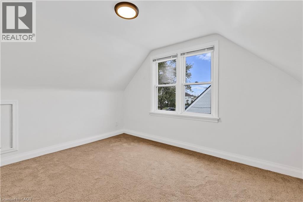 9 Admiral Road, St. Catharines, ON - Indoor Photo Showing Other Room