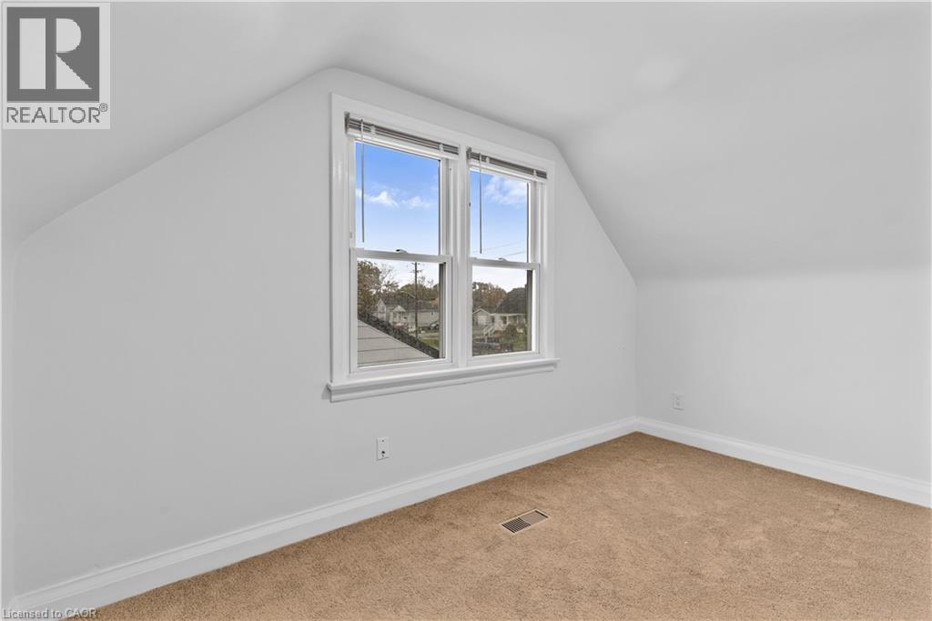 9 Admiral Road, St. Catharines, ON - Indoor Photo Showing Other Room