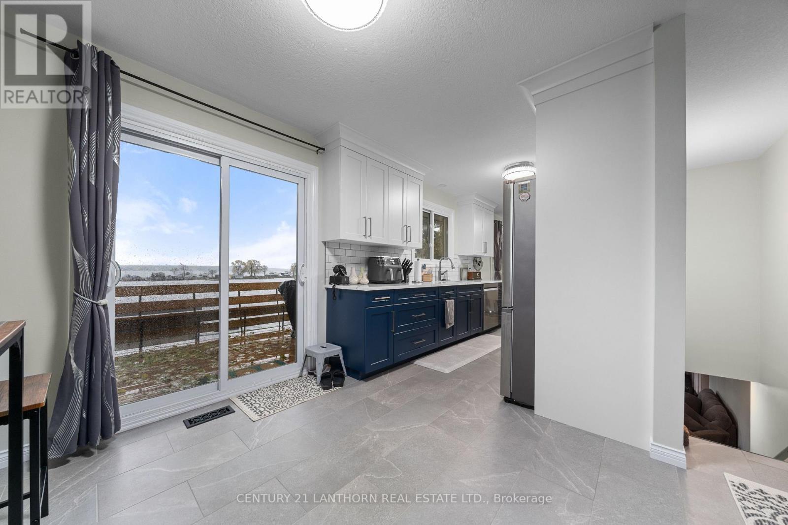 212 Main Street, Deseronto (Deseronto (Town)), ON - Indoor