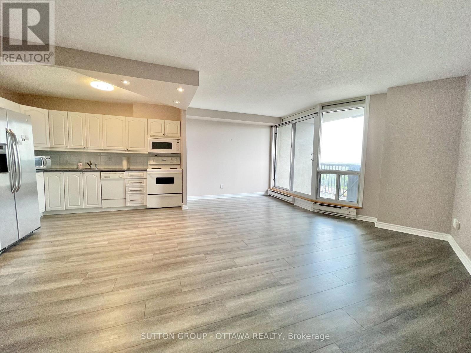 1908 - 900 Dynes Road, Ottawa, ON - Indoor Photo Showing Kitchen