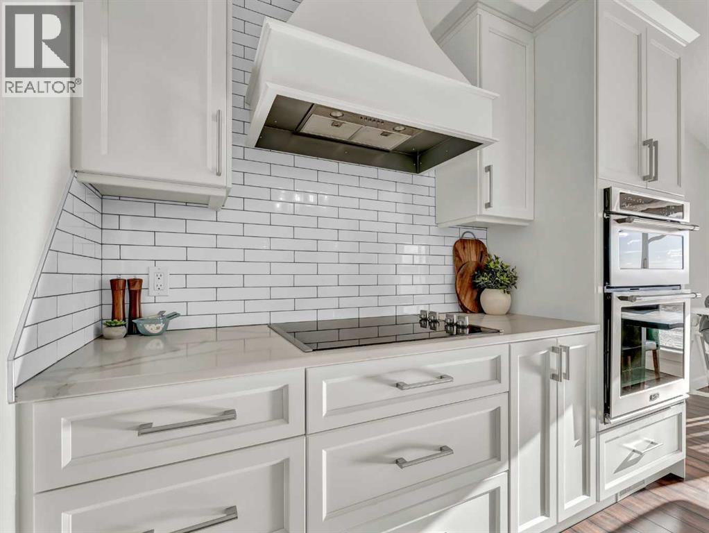 122 Redcliff Way Sw, Redcliff, AB - Indoor Photo Showing Kitchen