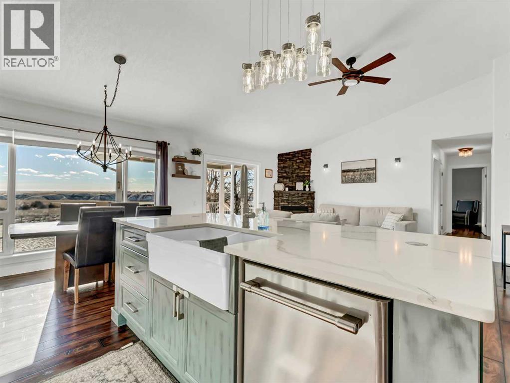 122 Redcliff Way Sw, Redcliff, AB - Indoor