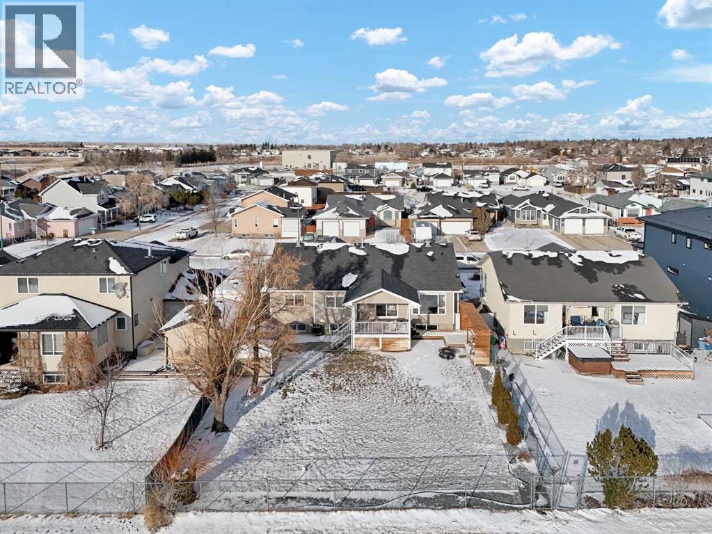 122 Redcliff Way Sw, Redcliff, AB - Outdoor With View