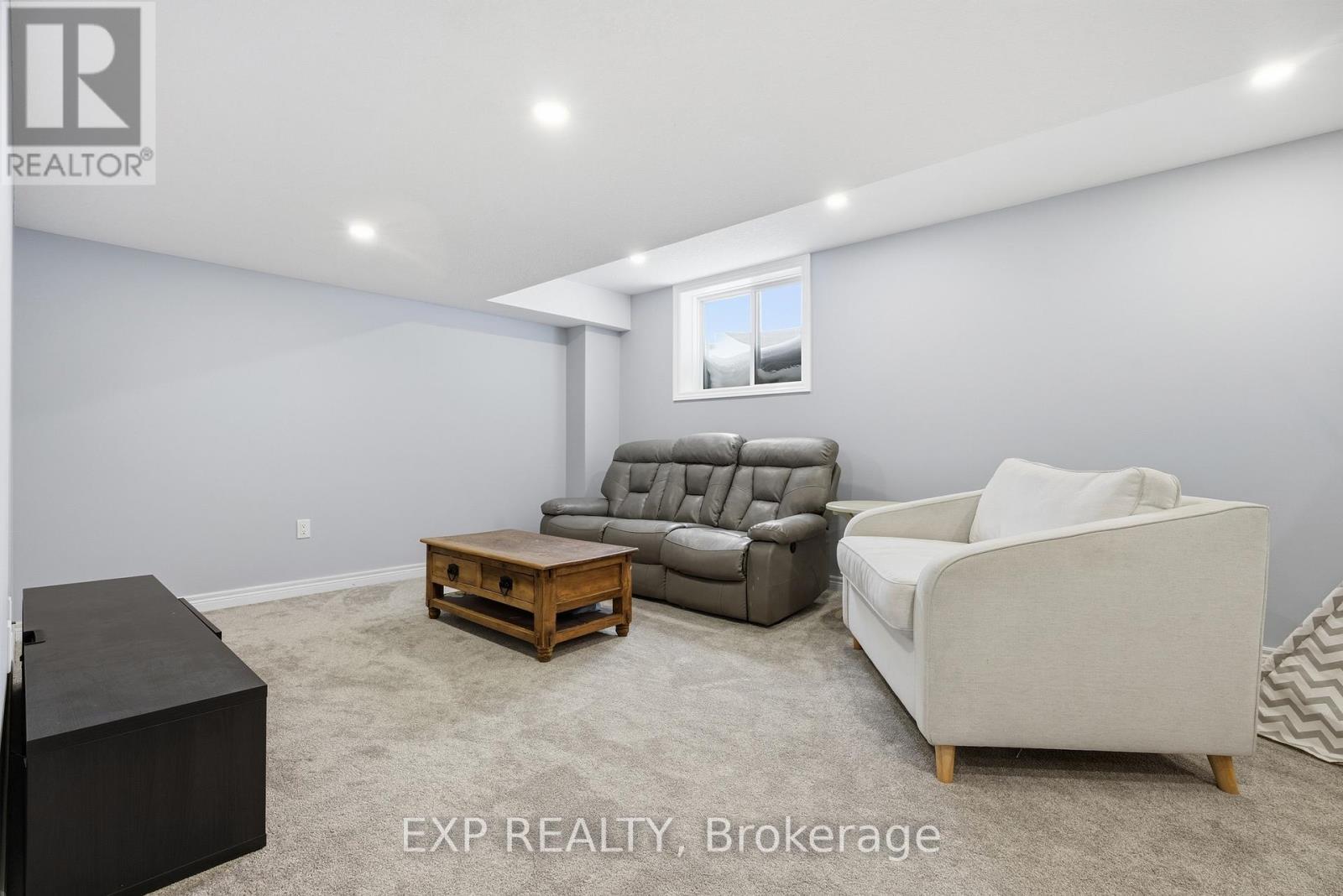 31 Miranda Path, Woolwich, ON - Indoor