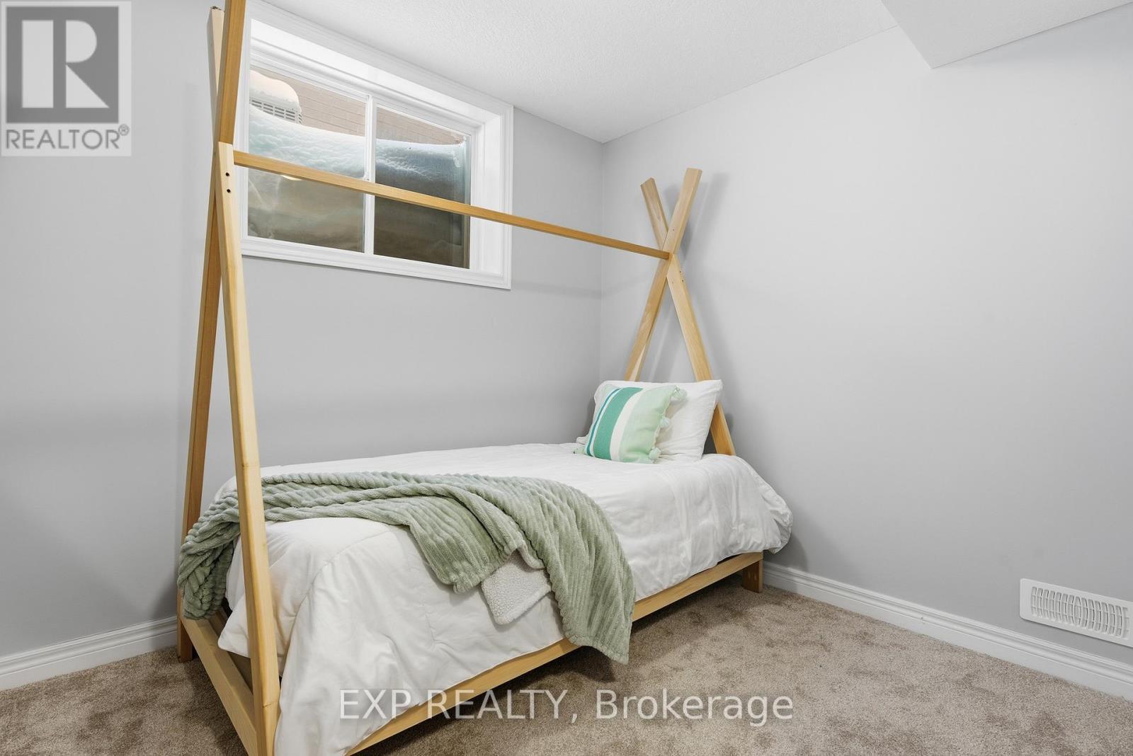 31 Miranda Path, Woolwich, ON - Indoor Photo Showing Bedroom