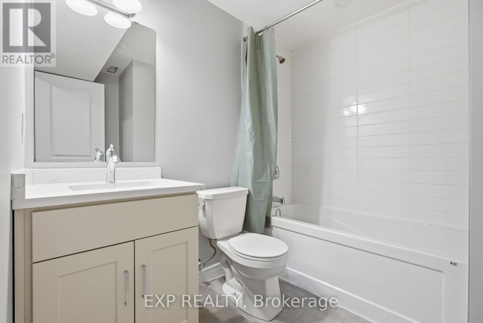31 Miranda Path, Woolwich, ON - Indoor Photo Showing Bathroom