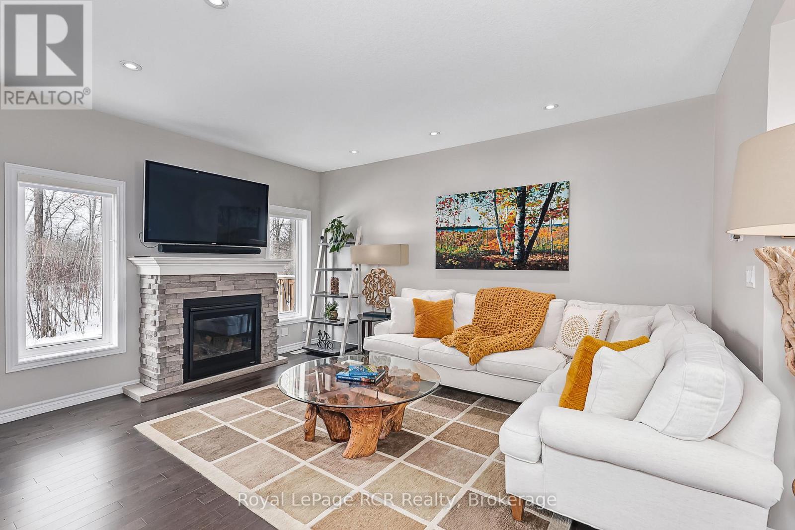 160 Preservation Road, Collingwood, ON - Indoor Photo Showing Living Room With Fireplace