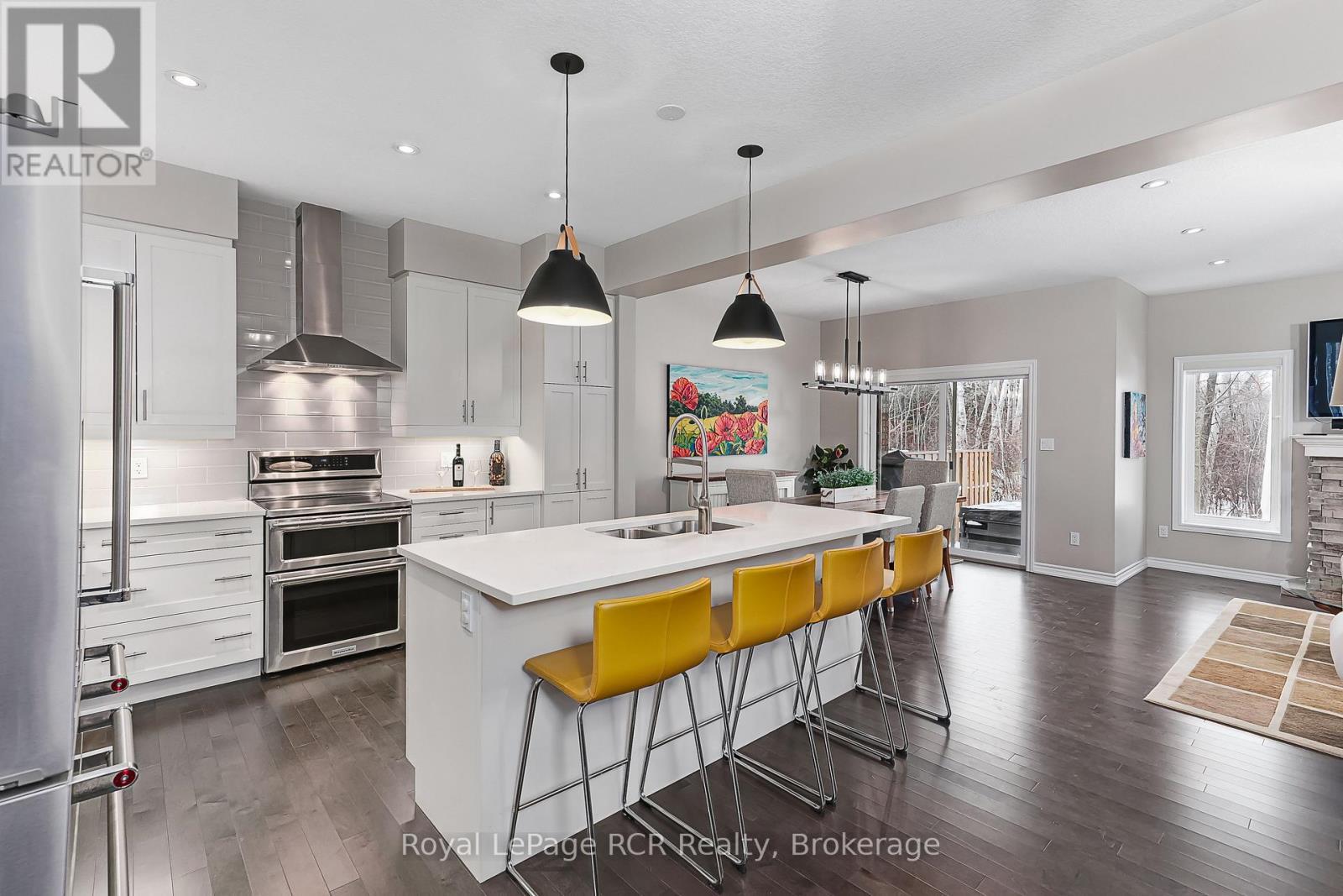 160 Preservation Road, Collingwood, ON - Indoor Photo Showing Kitchen With Upgraded Kitchen