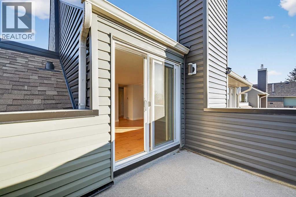 211, 25 Glamis Green Sw, Calgary, AB - Outdoor