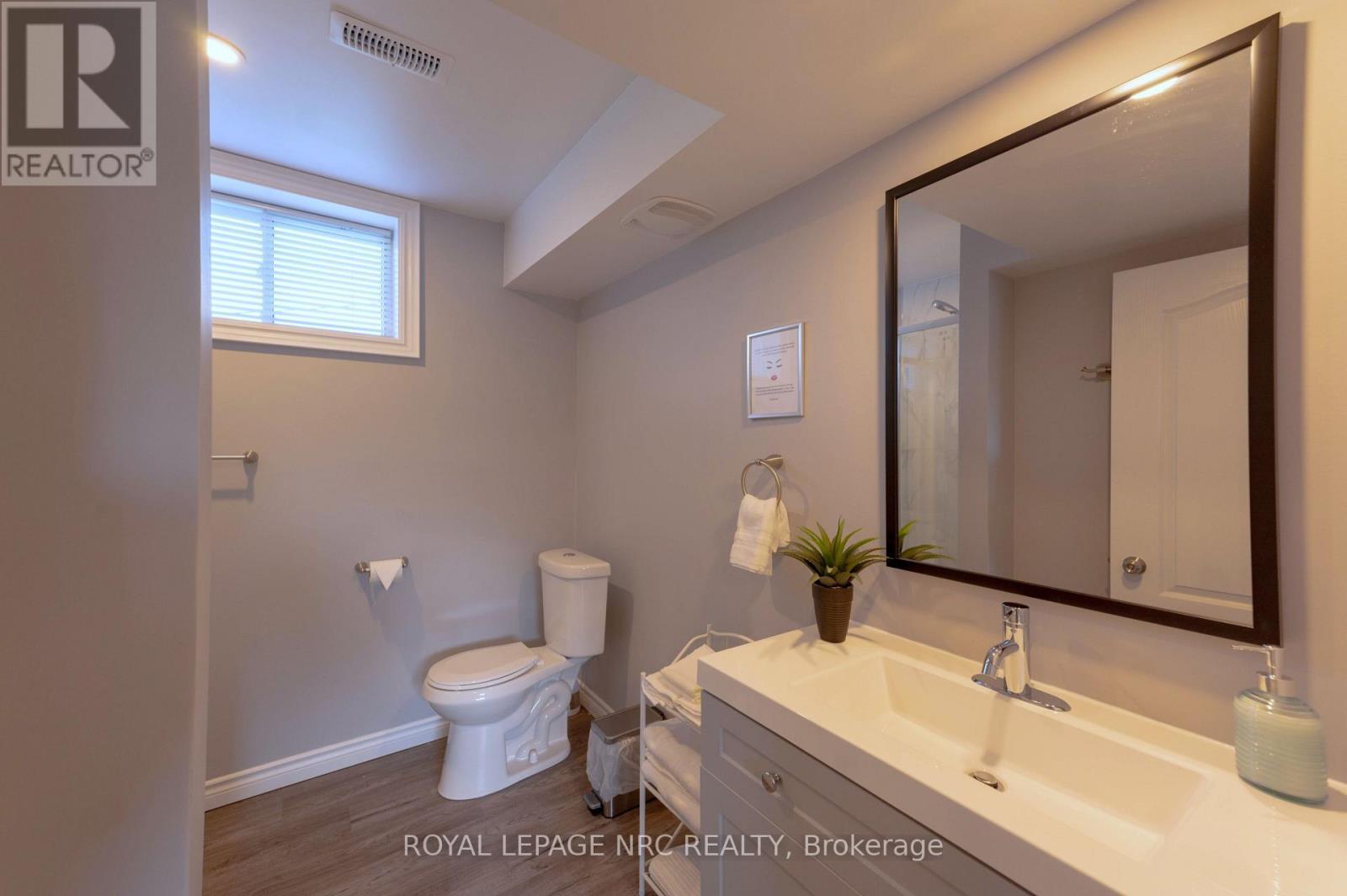 146 Four Mile Creek Road, Niagara-On-The-Lake (St. Davids), ON - Indoor Photo Showing Bathroom