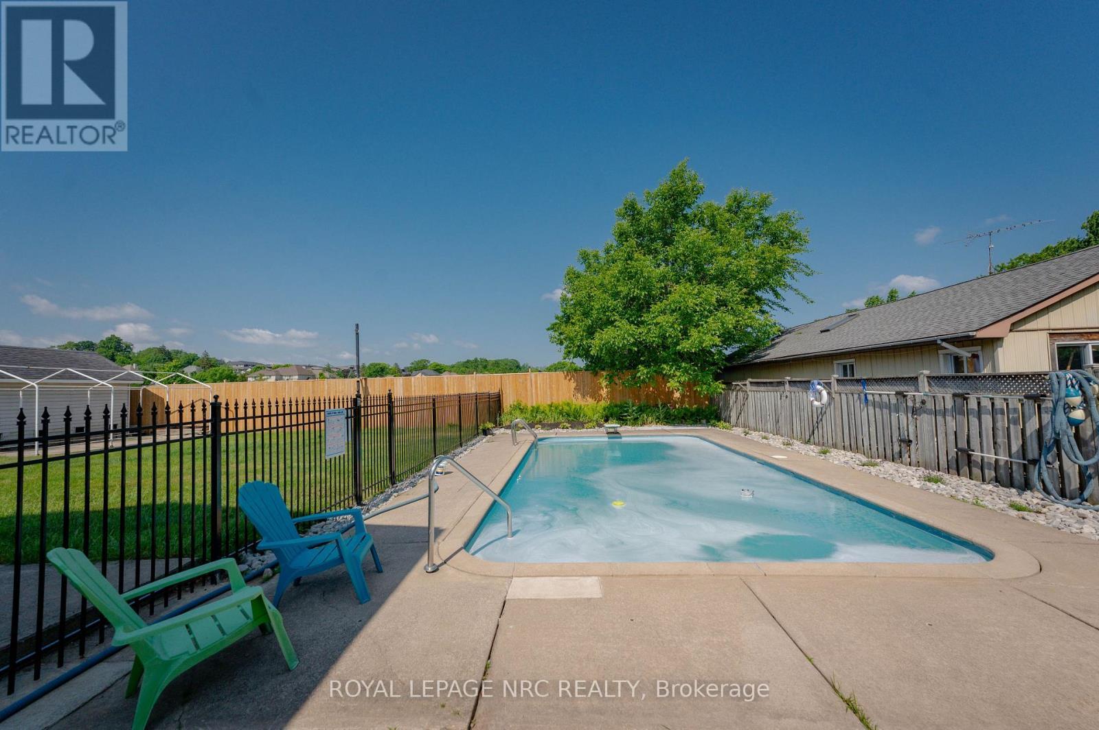 146 Four Mile Creek Road, Niagara-On-The-Lake (St. Davids), ON - Outdoor With In Ground Pool