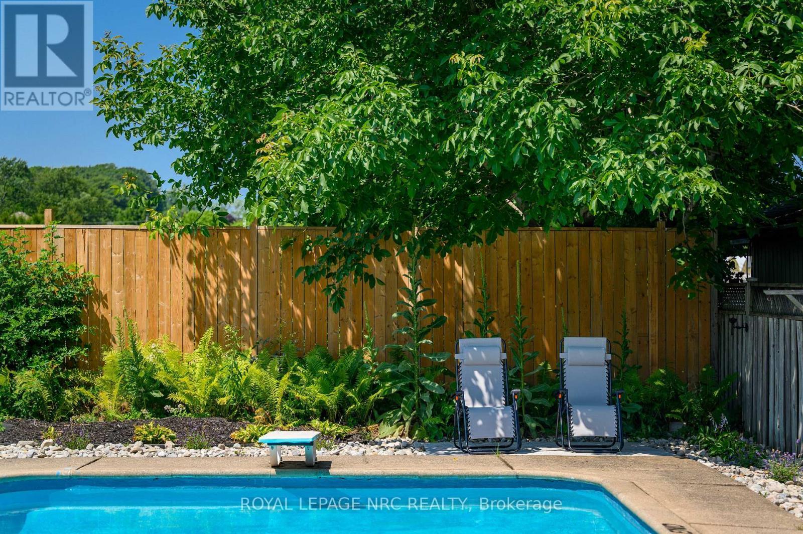 146 Four Mile Creek Road, Niagara-On-The-Lake (St. Davids), ON - Outdoor With In Ground Pool