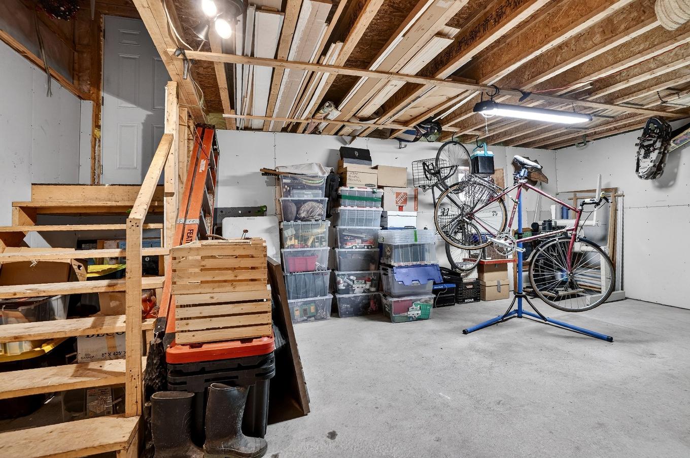 Storage - 725 Rue Gohier, Montréal (Saint-Laurent), QC - Indoor Photo Showing Basement